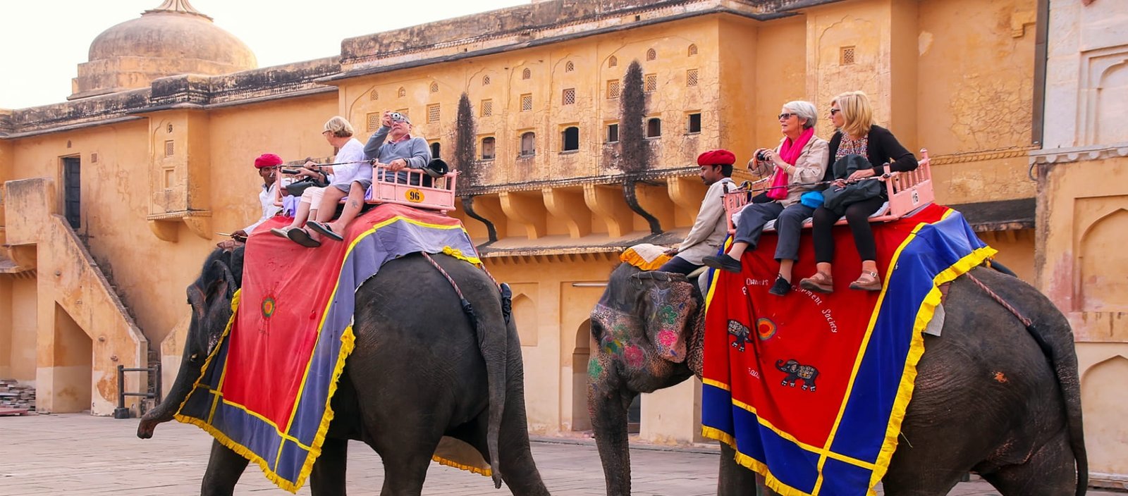 Amberfort with elephants