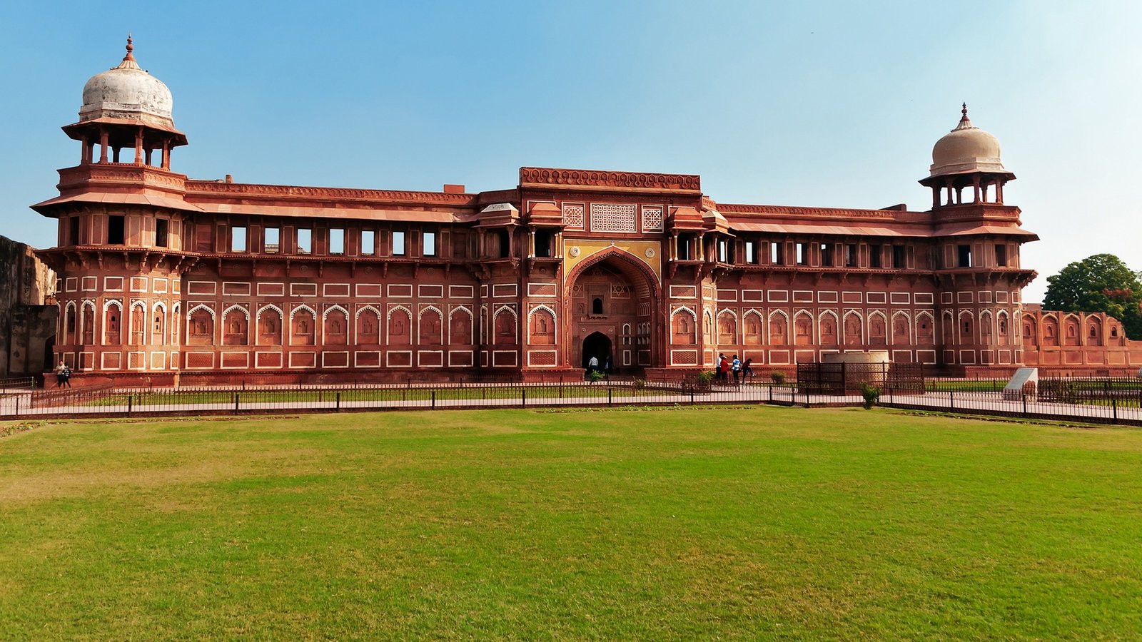 jahangiri-mahal-agra-forts